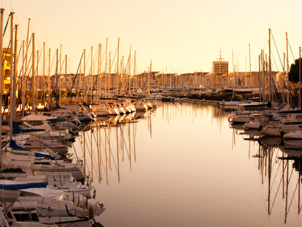 camping canal du midi port agde